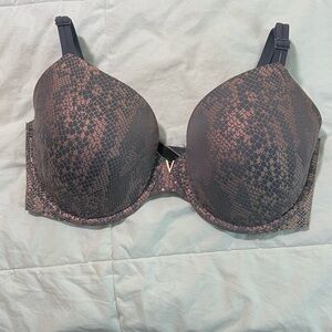 Victoria’s Secret- body by Victoria